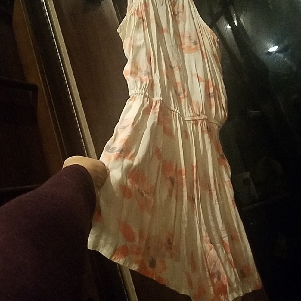 Romper - Picture 2 of 4